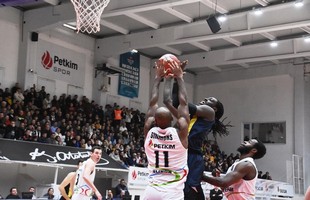 Basketbol Süper Ligi: Aliağa Petkim Spor: 71 - Fenerbahce Beko: 76