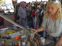 Foça'da Evdeki Fazlalıklar Pazarı