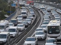 İzmir'de trafiğe kayıtlı araç sayısı 1 milyon 600 bin 666 oldu