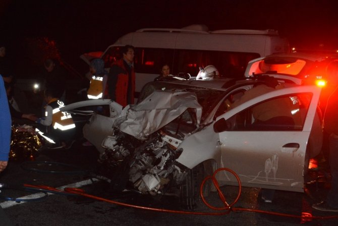 4 Aracın Karıştığı Zincirleme Trafik Kazasında 10 Kişi Yaralandı