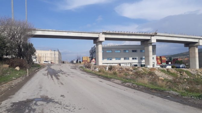 İzmir’de Köprüden Düşen İşçi Kurtarılamadı
