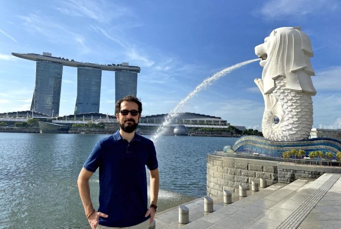 İzmir’de Başlayan, İngiltere’den Singapur’a Uzanan Başarı