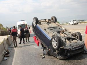 Otomobil Traktöre Arkadan Çarptı: 1 Ölü, 1 Yaralı