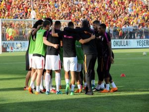 Spor Toto Süper Lig: Göztepe: 0 - Gaatasaray: 0 (Maç Devam Ediyor)