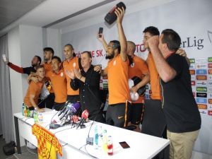 Fatih Terim: “İzmir’de Şampiyon Olmak Benim İçin Anlamlıydı”