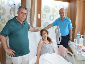 Almanya’da ’İki Hafta Sonra Gel’ Denilen Kadın Hasta İzmir’de Şifa Buldu