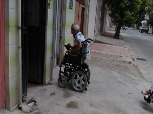 Engelli Vatandaşın Yardımına Yunusemre Belediyesi Koştu