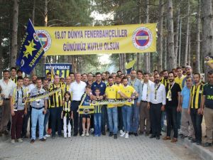 Gediz’de Dünya Fenerbahçeliler Günü Coşkusu