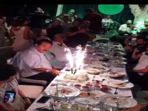 İbrahim Tatlıses Derya Tuna’yı Mutlu Gününde Yalnız Bırakmadı