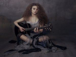 Sena Şener İzmir’i Sallayacak