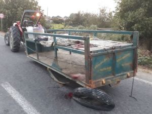 Traktörle Kamyon Çarpıştı: 1 Ölü, 7 Yaralı