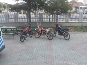 Ankara’dan Çaldığı Motosikletleri Bolvadin’de Satarken Yakalandı