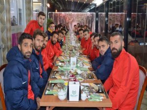 Aliağaspor’lu Futbolculardan Moral Gecesinde Galibiyet Sözü