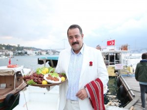 Ata Demirer’in Yazdığı "Hedefim Sensin" Filmine İzmir’de Özel Gala