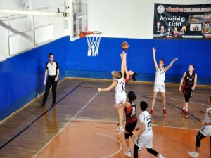 Nazilli Belediyespor Kadın Basketbol Takımı Galibiyet Serisini 4 Maça Çıkarttı