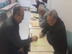 71 Yaşında Kur’an-ı Kerim’i Okumayı Öğreniyor