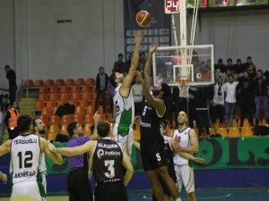 Türkiye Basketbol Ligi: Akhisar Belediyespor: 84 - Socar Petkim Spor: 77