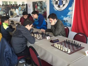 Yunusemreli Satranç Sporcusu İki Turnuvanın Da Şampiyonu Oldu
