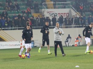 Beşiktaş Taraftarı Burak’ı Tribüne Çağırmadı