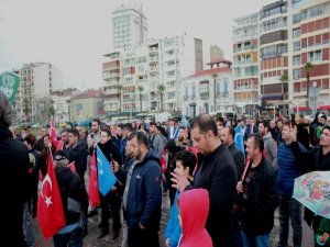 Çin’in Doğu Türkistan’da Uyguladığı Zulme İzmir’den Tepki Yağdı