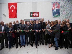 Karşıyaka’da Nadir Vekiloğlu Spor Salonu Açıldı