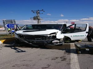 Denizli’de Trafik Kazası: 4 Yaralı