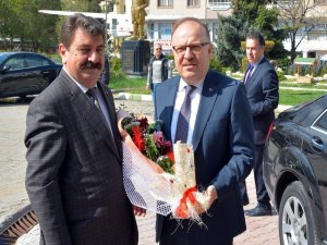 Afyonkarahisar Valisi Tutulmaz’dan Dinar Belediye Başkanı Sarı’ya Ziyaret