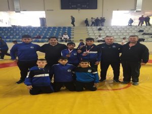 Yunusemreli 6 Güreşçi Türkiye Şampiyonasına Katılacak