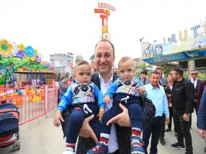 Başkan Örki’den Çocuklara Bayram Jesti