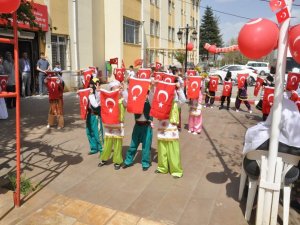 Afyonkarahisar Huzurevinde 23 Nisan Coşkusu