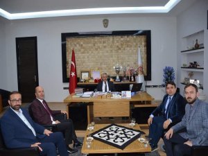 Kaymakam Kaya Ve Başkan Bozkurt’tan Başkan Zeybek’e Hayırlı Olsun Ziyareti