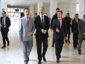 Vali Toraman, Dpü Kütüphane Ve Dokümantasyon Daire Başkanlığı’nın Kahvaltısına Katıldı