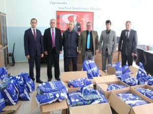 Dumlupınar’da Öğrencilere Giyim Yardımı