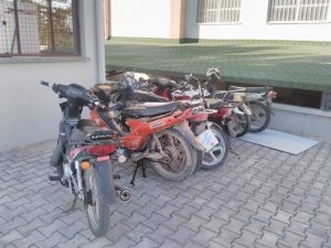 Motosiklet Hırsızları Kısa Sürüde Yakalandı