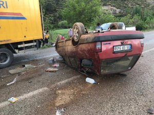 Otomobil Takla Attı: 2 Yaralı