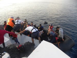 İzmir’de 202 Kaçak Göçmen Yakalandı
