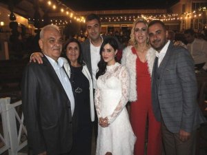 Melike İpek Yalova, Yapımcı Altuğ Gültan İle Evlendi