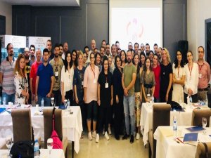 Kedi Köpeklerde Bağırsak Hastalıkları İle Probiyoterapi Ve Fekal Mikrobiyata Transferi Aydın’da Konuşuldu