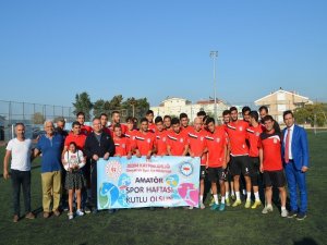 Kaymakam Türköz’en Futbol Takımına Amatör Spor Haftası Ziyareti