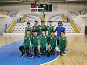 Manisa Bbsk U-14 Basketbol Takımından Farklı Başlangıç