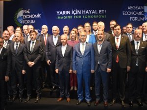 Ak Parti İzmir Milletvekili Binali Yıldırım: “Değişimin Karşısında Durursak Yok Olur Gideriz”