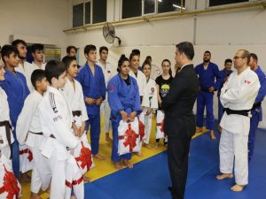Manisa’da Judoculara Spor Malzemeleri Dağıtıldı