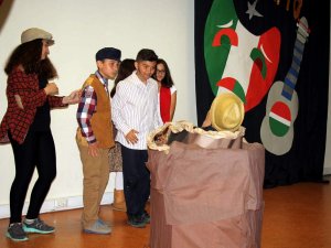 Martı Koleji’nde İtalyanca Tiyatro