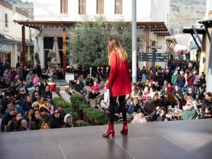 Forum Aydın’da Hande Kazanova İle Astroloji Sohbetleri Büyük İlgi Gördü