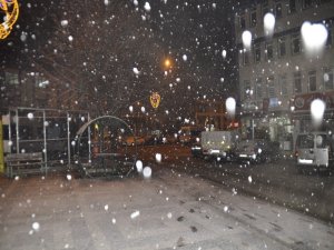 Afyonkarahisar’da Yoğun Kar Yağışı Etkili Oldu