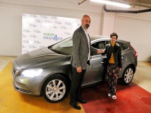 Çekilişten 250 Bin Liralık Otomobil Kazandı, İnanamadı