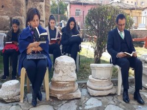 Tarihi Kilisede Okuma Etkinliği