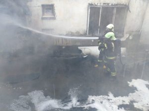 Depoda Çıkan Yangın Kısa Sürede Söndürüldü