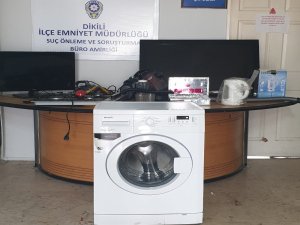 Dört Ayrı Eve Girdiler, Çay Bile Çaldılar