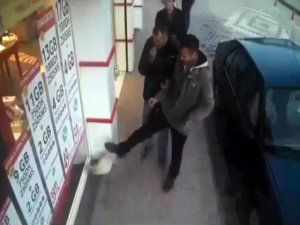 Kediye Tekme Atan Şahsa Para Cezası